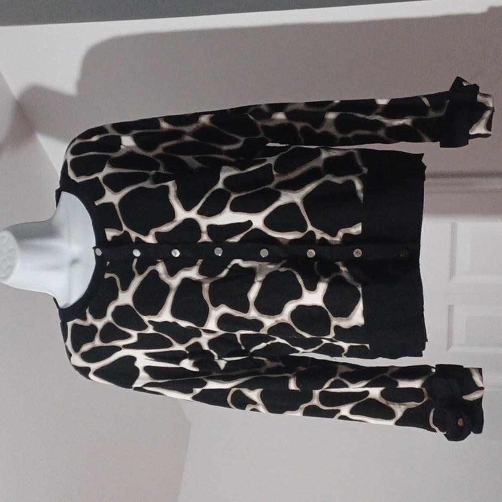 Giraffe spot patern cardigan